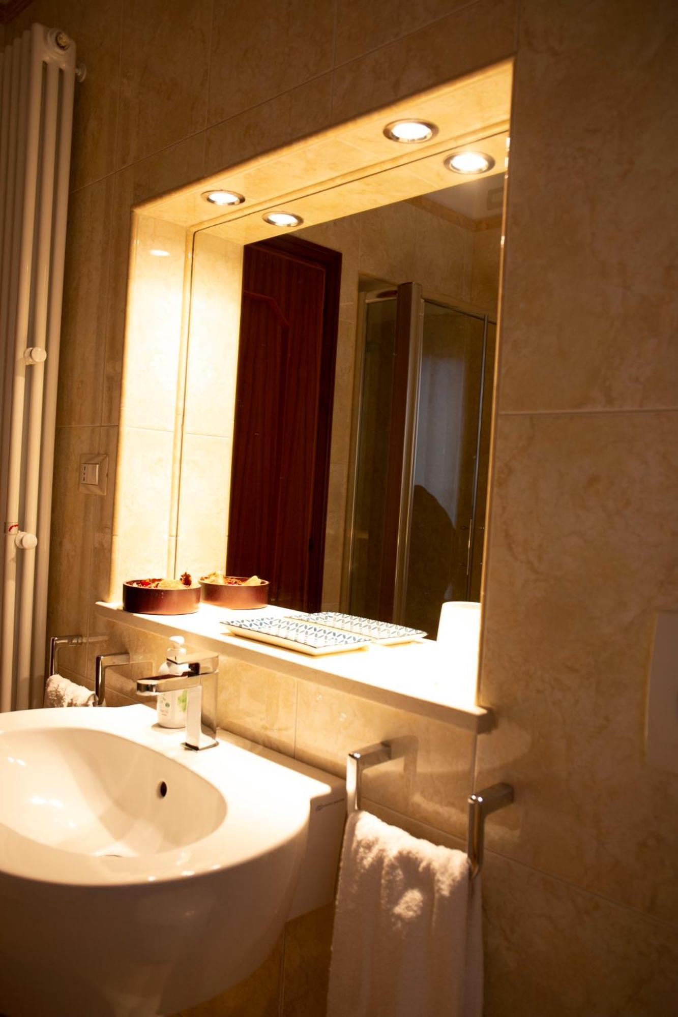 Casa Giuly Apartment Parma Luaran gambar